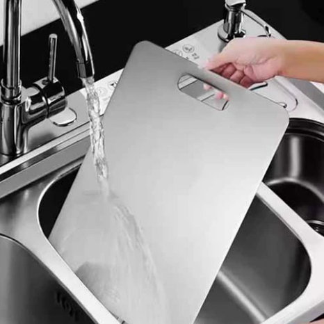 Tabla de cortar de acero inoxidable - no más bacterias ni plasticos en tus comidas 🚫