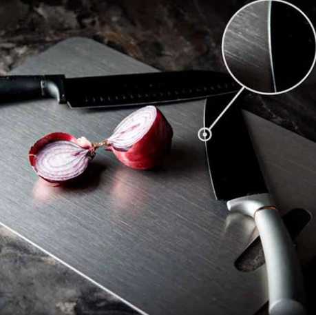 Tabla de cortar de acero inoxidable - no más bacterias ni plasticos en tus comidas 🚫